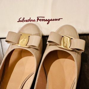 NIB FERRAGAMO VARA BOW PUMP SHOE 9.5